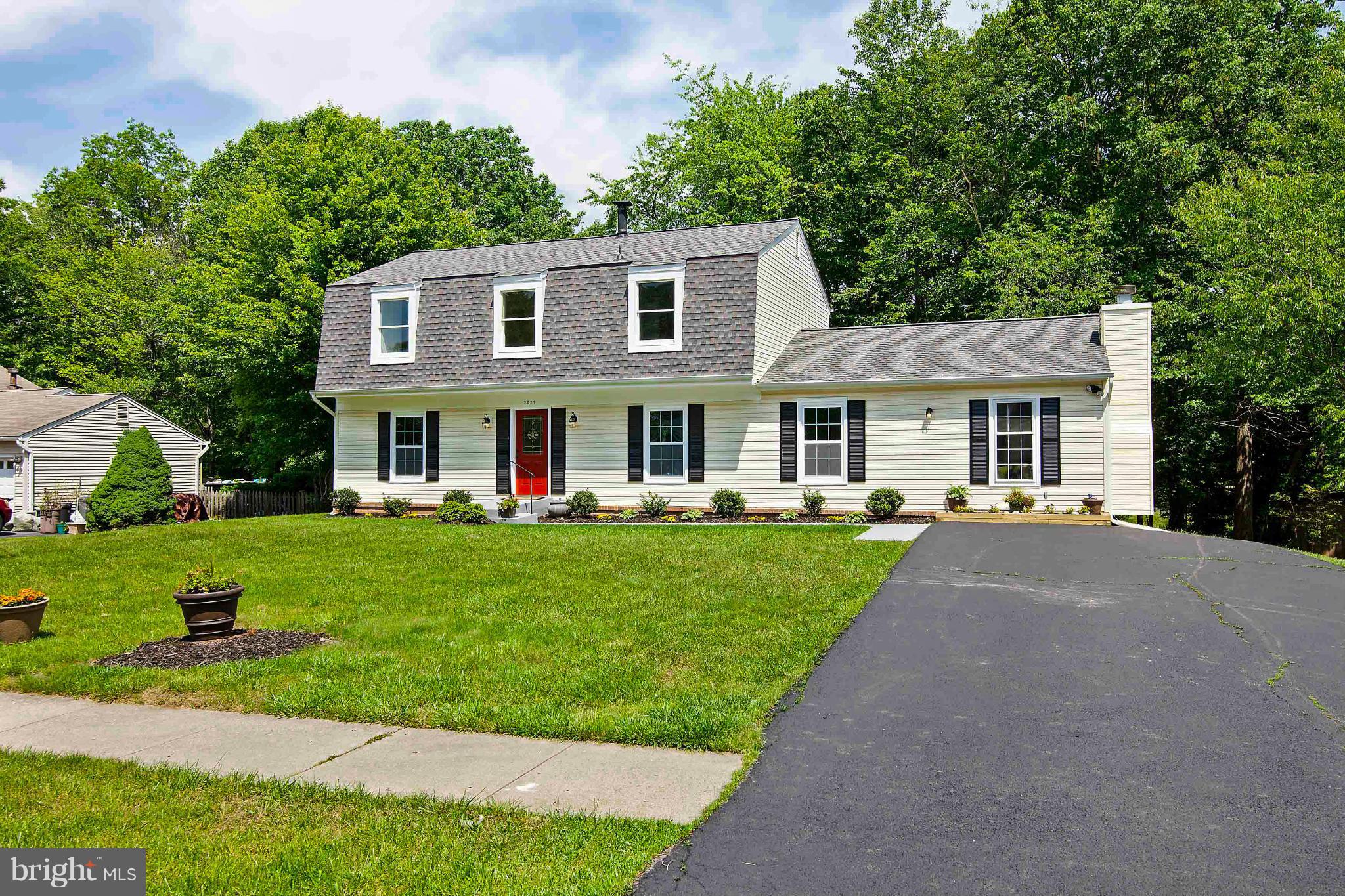 2327 Rosedown Drive Reston, VA 20191 - Photo 3 of 23 Exterior (Front)
