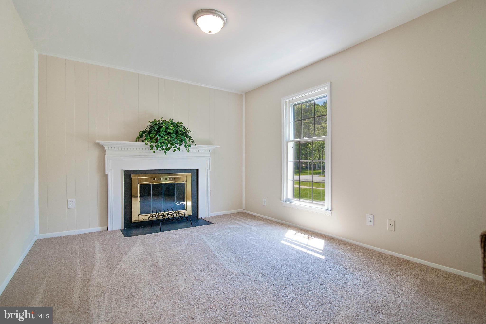 2327 Rosedown Drive Reston, VA 20191 - Photo 10 of 23 Family Room