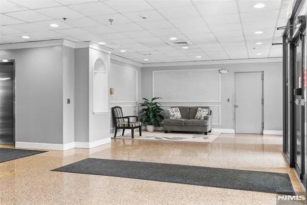 $300,000 | 290 Anderson Street, Unit 2A, Hackensack, NJ 07601