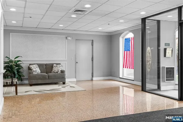 $300,000 | 290 Anderson Street, Unit 2A, Hackensack, NJ 07601