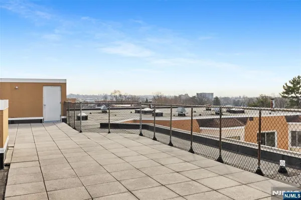 $300,000 | 290 Anderson Street, Unit 2A, Hackensack, NJ 07601