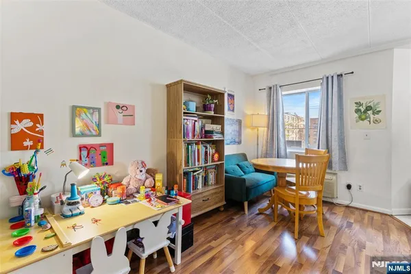 $300,000 | 290 Anderson Street, Unit 2A, Hackensack, NJ 07601