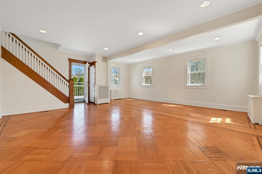 91 Belle Avenue Maywood, NJ 07607 - Photo 3 of 27