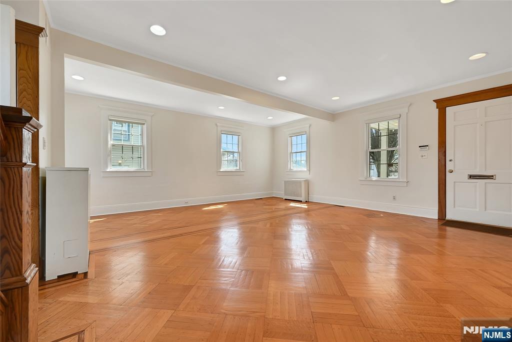 91 Belle Avenue Maywood, NJ 07607 - Photo 4 of 27