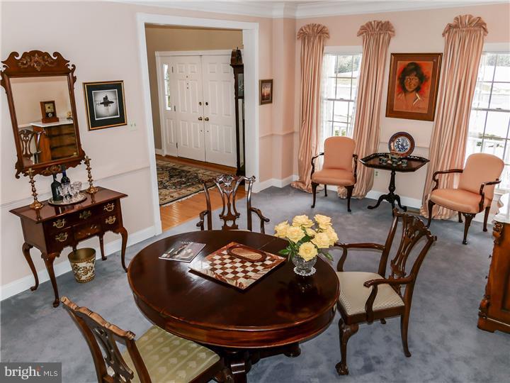 9 Pheasant Run Road New Hope, PA 18938 - Photo 3 of 25 Living Room