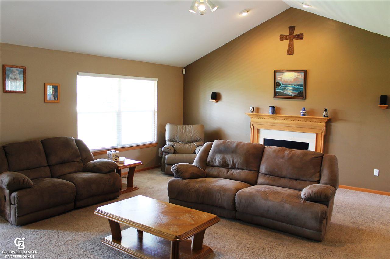 11877 Francesca Court Romeo, MI 48065 - Photo 6 of 55 31291695-5.JPG