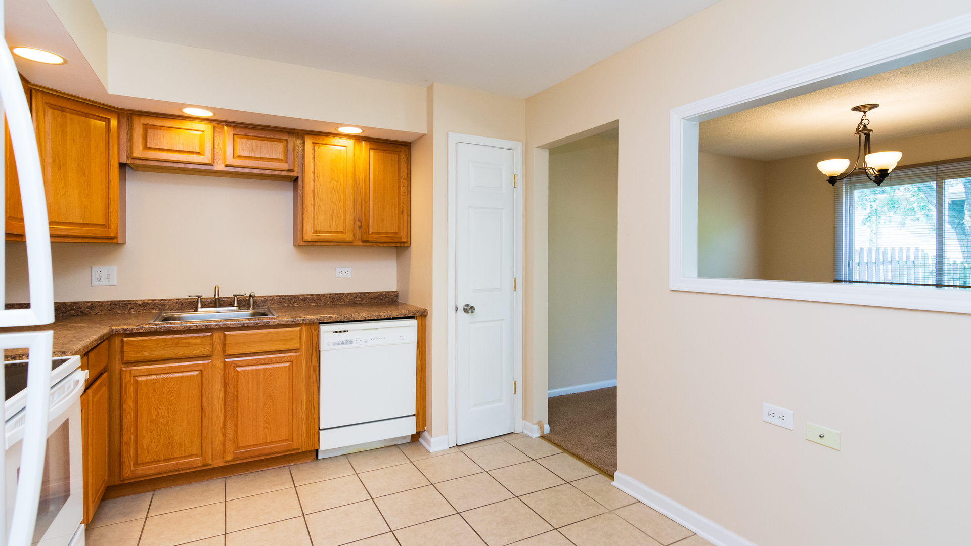 203 Monroe Road Bolingbrook, IL 60440 - Photo 12 of 27
