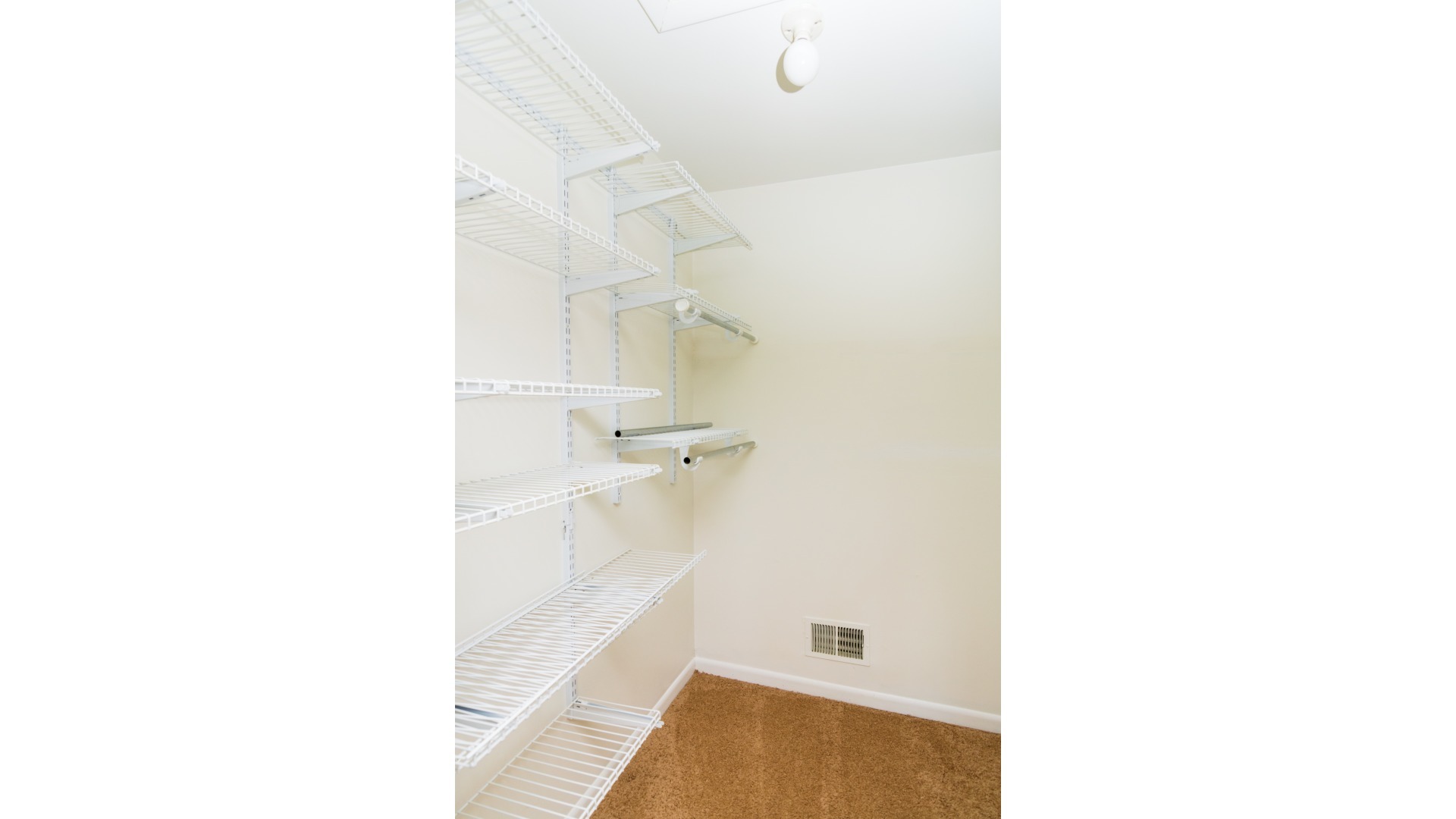 203 Monroe Road Bolingbrook, IL 60440 - Photo 18 of 27