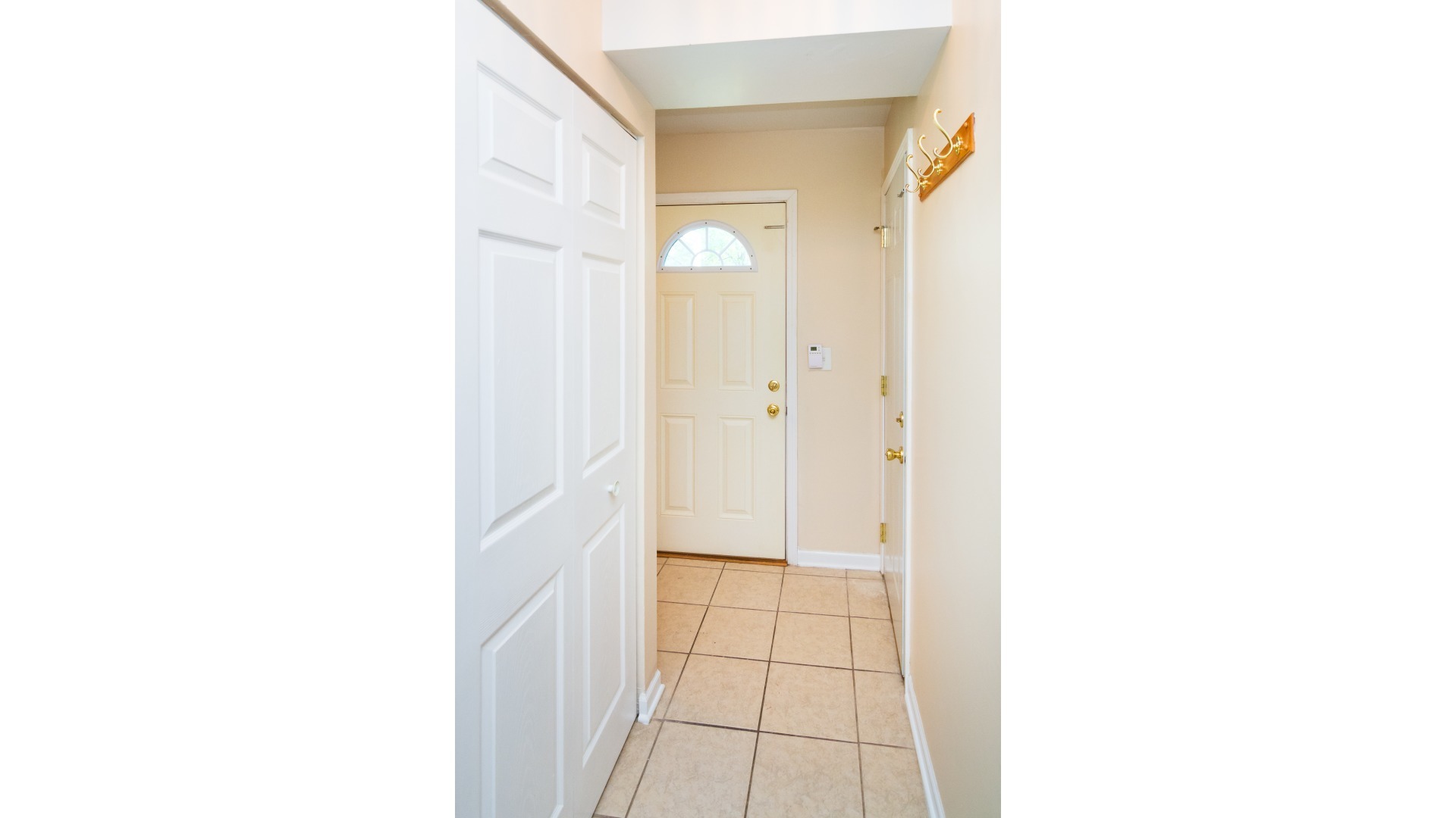 203 Monroe Road Bolingbrook, IL 60440 - Photo 5 of 27