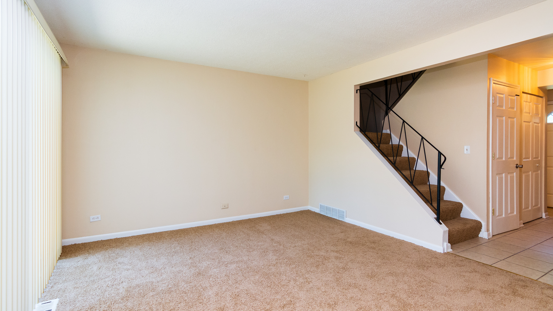 203 Monroe Road Bolingbrook, IL 60440 - Photo 8 of 27