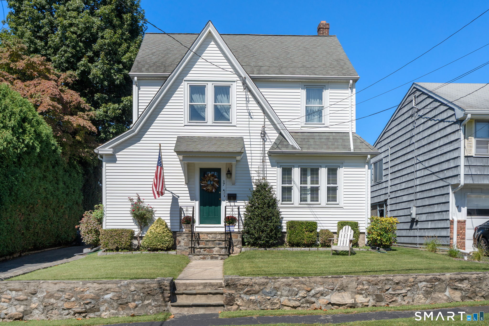 37 Uncas Road Stamford, CT 06902 - Photo 2 of 39 Gallery Image 2
