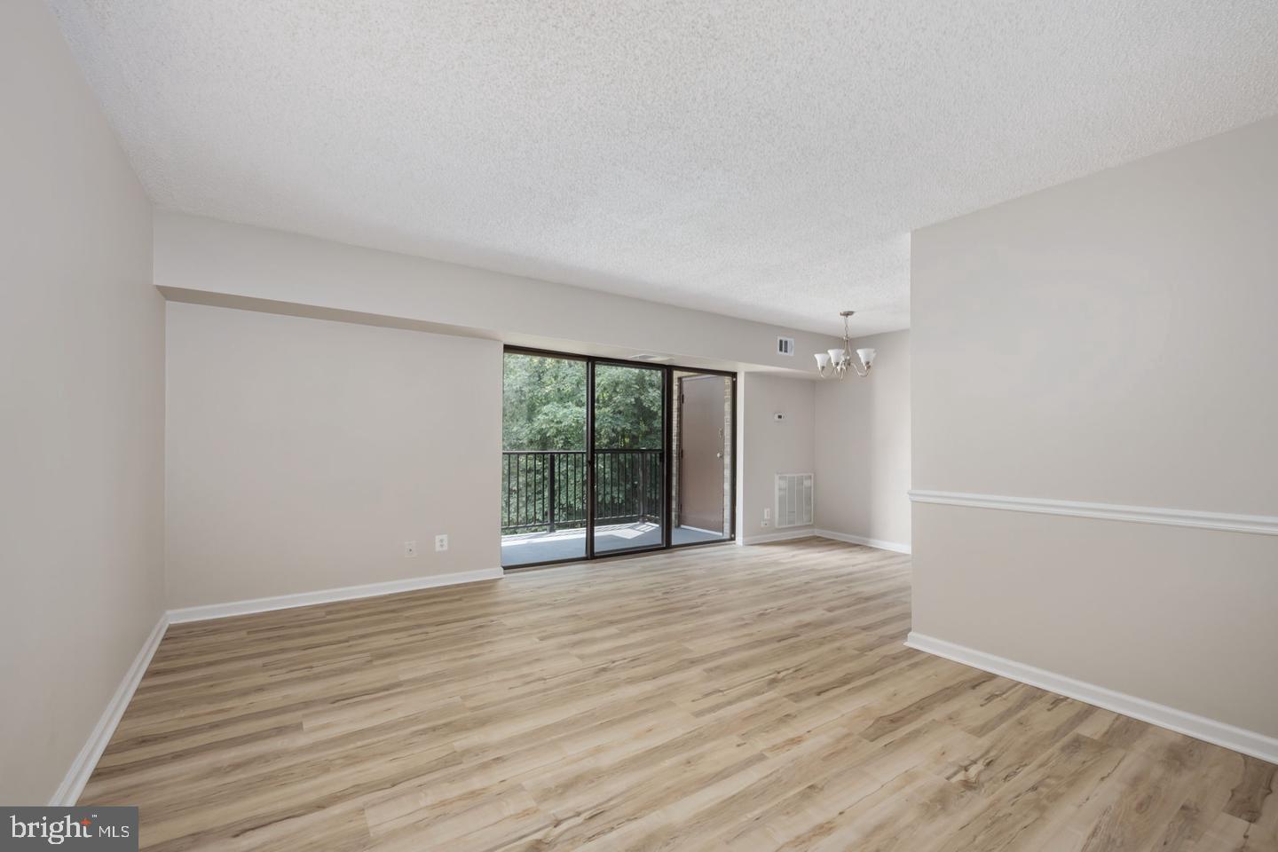 11659 Stoneview Square, Unit 11C Reston, VA 20191 - Photo 12 of 32 Bright and airy living space awaits!