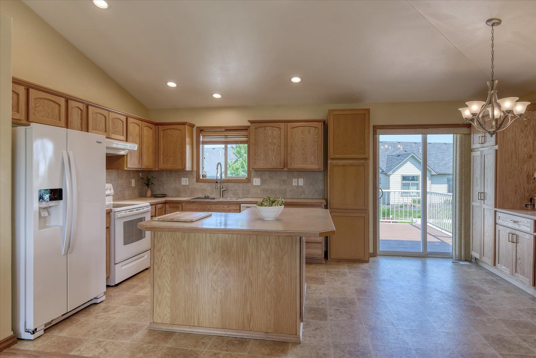 9012 North Ash Street Spokane, WA 99208 - Photo 9 of 50 Gallery Image 9