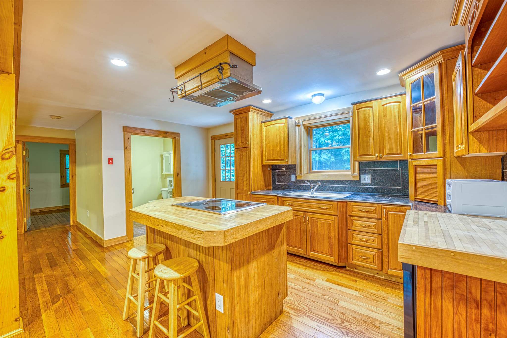 135 Covered Bridge Road Thornton, NH 03285 - Photo 7 of 31 Gallery Image 7
