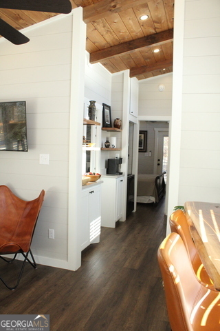 4960 Laurel Lodge Road, Unit 46 Clarkesville, GA 30523 - Photo 21 of 41 a living room with furniture and a table