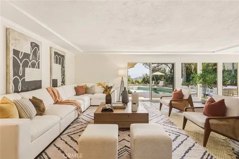 $1,799,000 | 3586 Alana Drive, Sherman Oaks, CA 91403