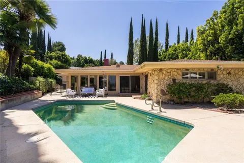 $1,799,000 | 3586 Alana Drive, Sherman Oaks, CA 91403
