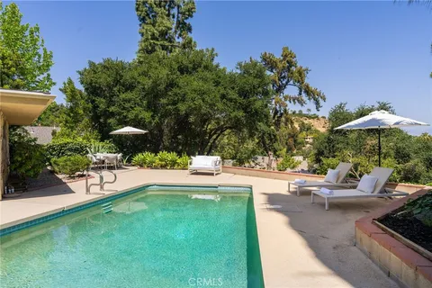 $1,799,000 | 3586 Alana Drive, Sherman Oaks, CA 91403