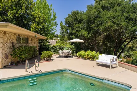 $1,799,000 | 3586 Alana Drive, Sherman Oaks, CA 91403