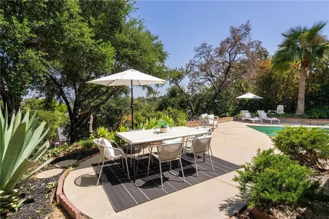 $1,799,000 | 3586 Alana Drive, Sherman Oaks, CA 91403
