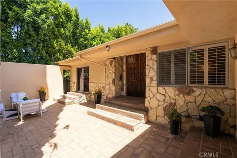 $1,799,000 | 3586 Alana Drive, Sherman Oaks, CA 91403