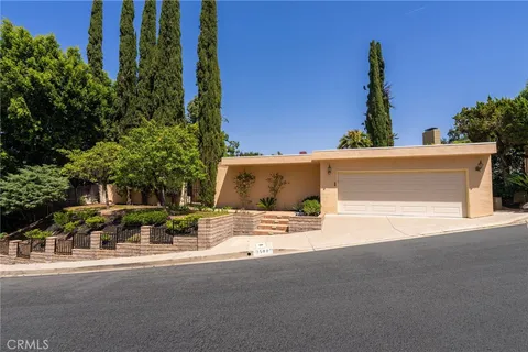 $1,799,000 | 3586 Alana Drive, Sherman Oaks, CA 91403