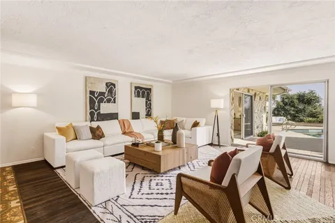 $1,799,000 | 3586 Alana Drive, Sherman Oaks, CA 91403