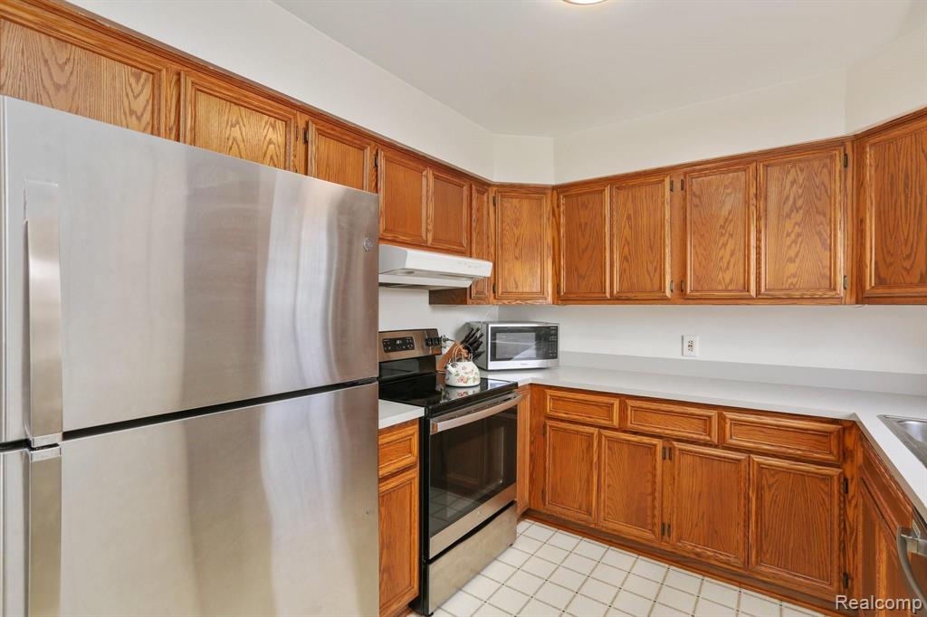4412 Rochester Road Royal Oak, MI 48073 - Photo 7 of 31