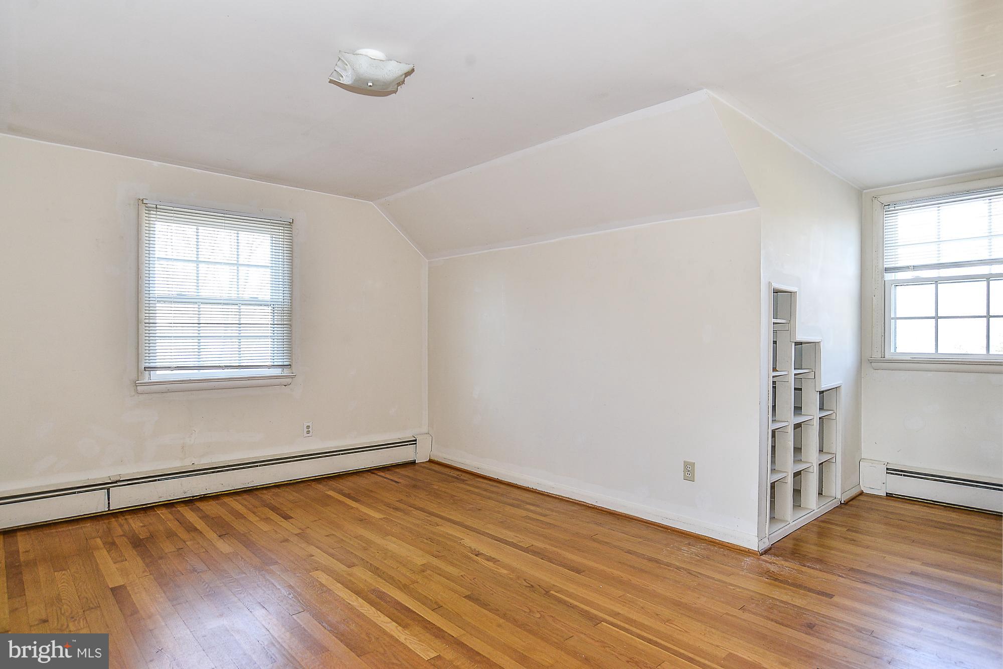 10121 Glenmere Road Fairfax, VA 22032 - Photo 18 of 30 Bedroom