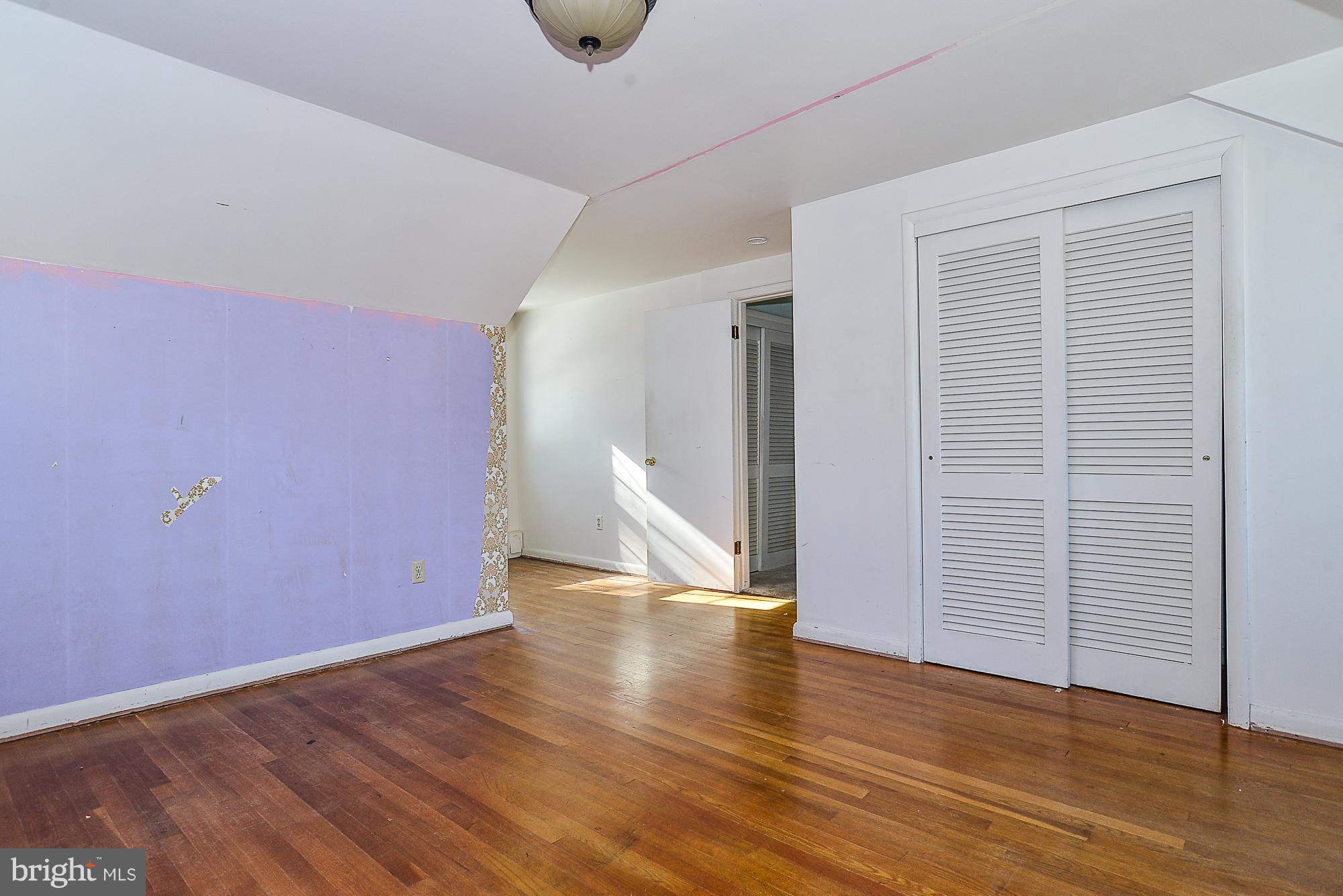 10121 Glenmere Road Fairfax, VA 22032 - Photo 21 of 30 Bedroom