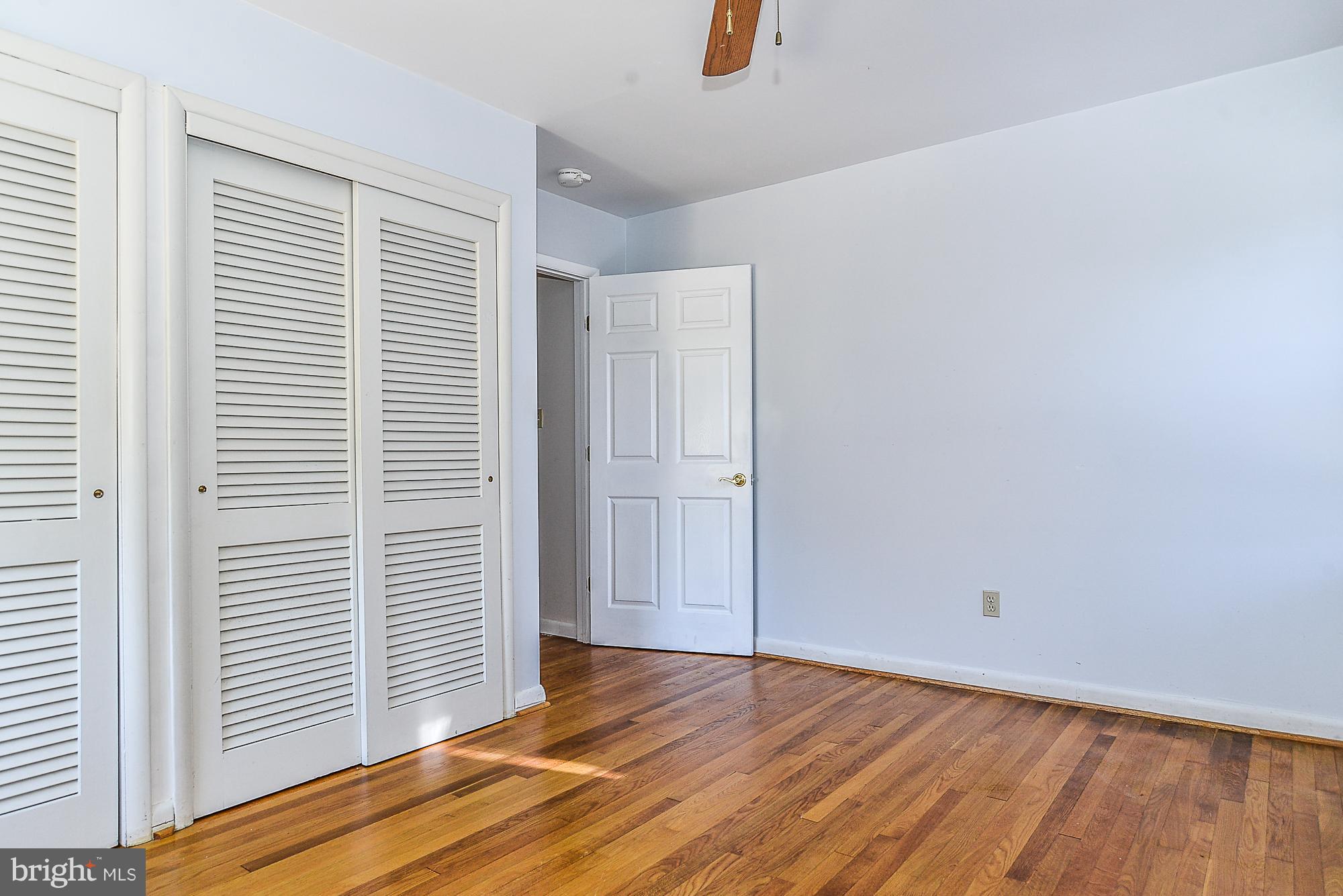 10121 Glenmere Road Fairfax, VA 22032 - Photo 22 of 30 Bedroom