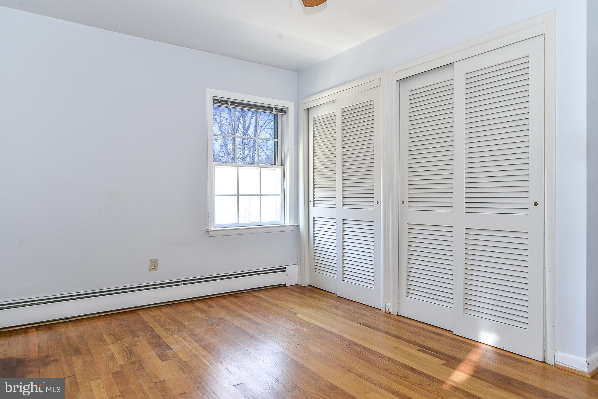 10121 Glenmere Road Fairfax, VA 22032 - Photo 24 of 30 Bedroom