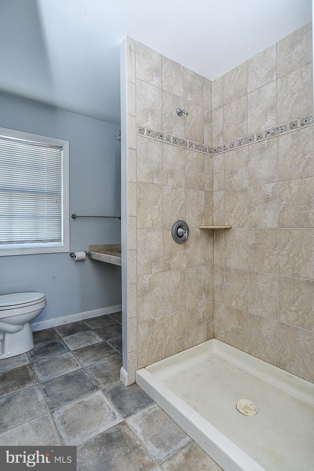 10121 Glenmere Road Fairfax, VA 22032 - Photo 26 of 30 Bath