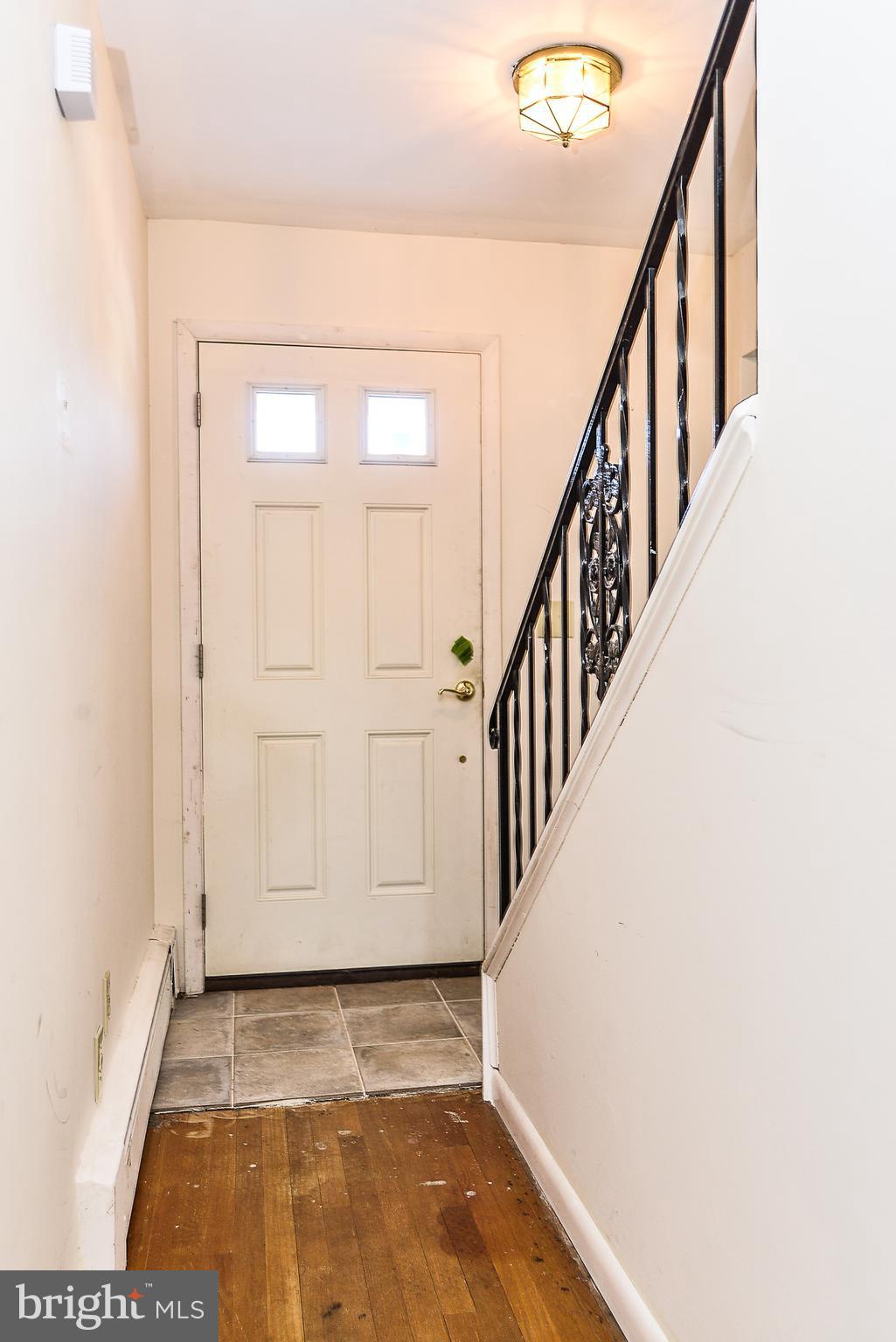 10121 Glenmere Road Fairfax, VA 22032 - Photo 10 of 30 Interior (General)