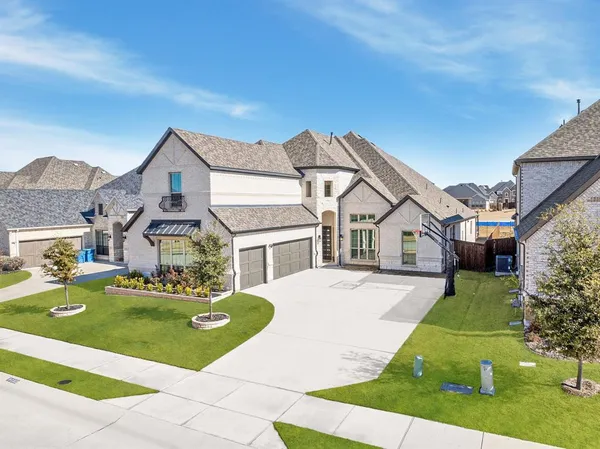 $689,000 | 2312 Topaz Drive, Rockwall, TX 75087