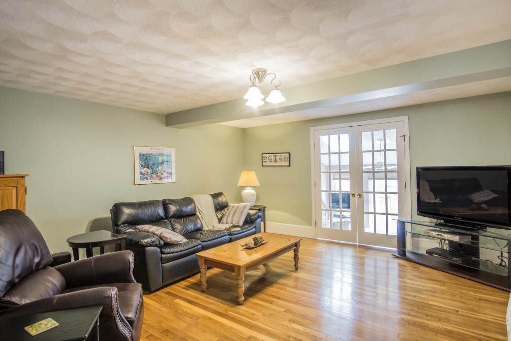 81 Argilla Road Andover, MA 01810 - Photo 12 of 30 Gallery Image 12