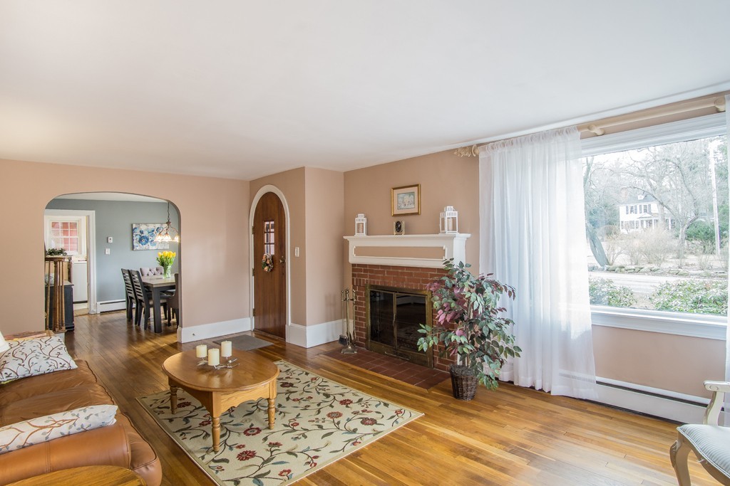 81 Argilla Road Andover, MA 01810 - Photo 4 of 30 Gallery Image 4