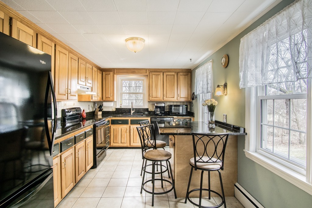 81 Argilla Road Andover, MA 01810 - Photo 8 of 30 Gallery Image 8