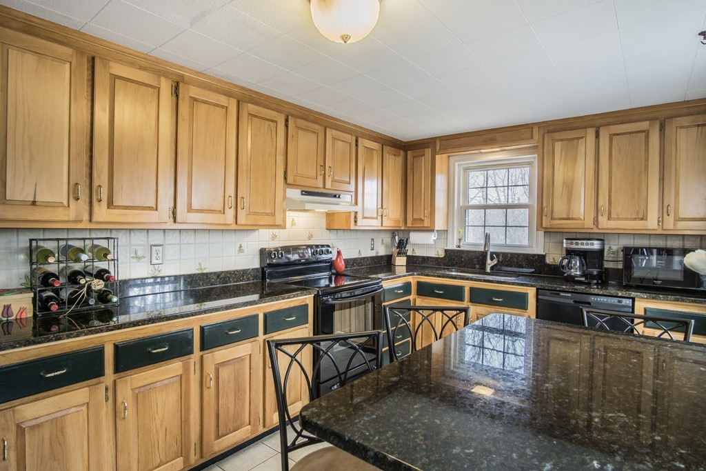 81 Argilla Road Andover, MA 01810 - Photo 9 of 30 Gallery Image 9