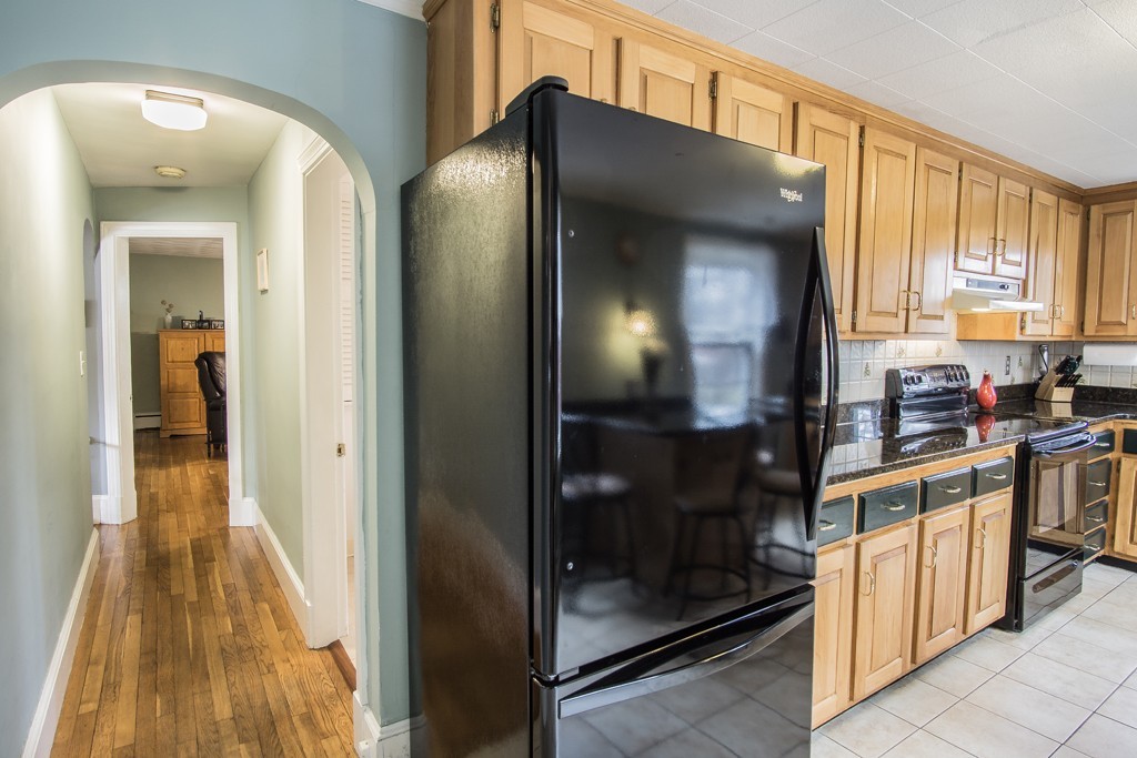 81 Argilla Road Andover, MA 01810 - Photo 10 of 30 Gallery Image 10