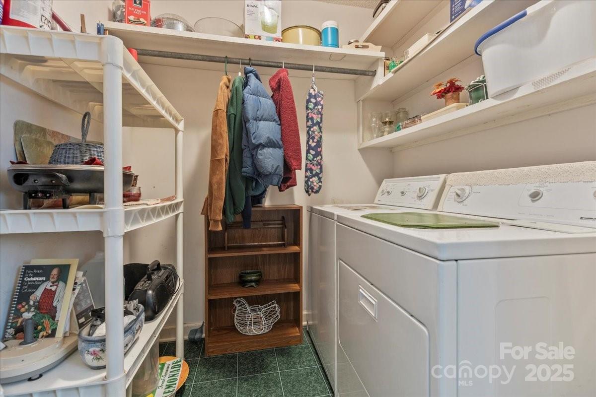 332 Ridge Road Cheraw, SC 29520 - Photo 21 of 46 a utility room with dryer and washer