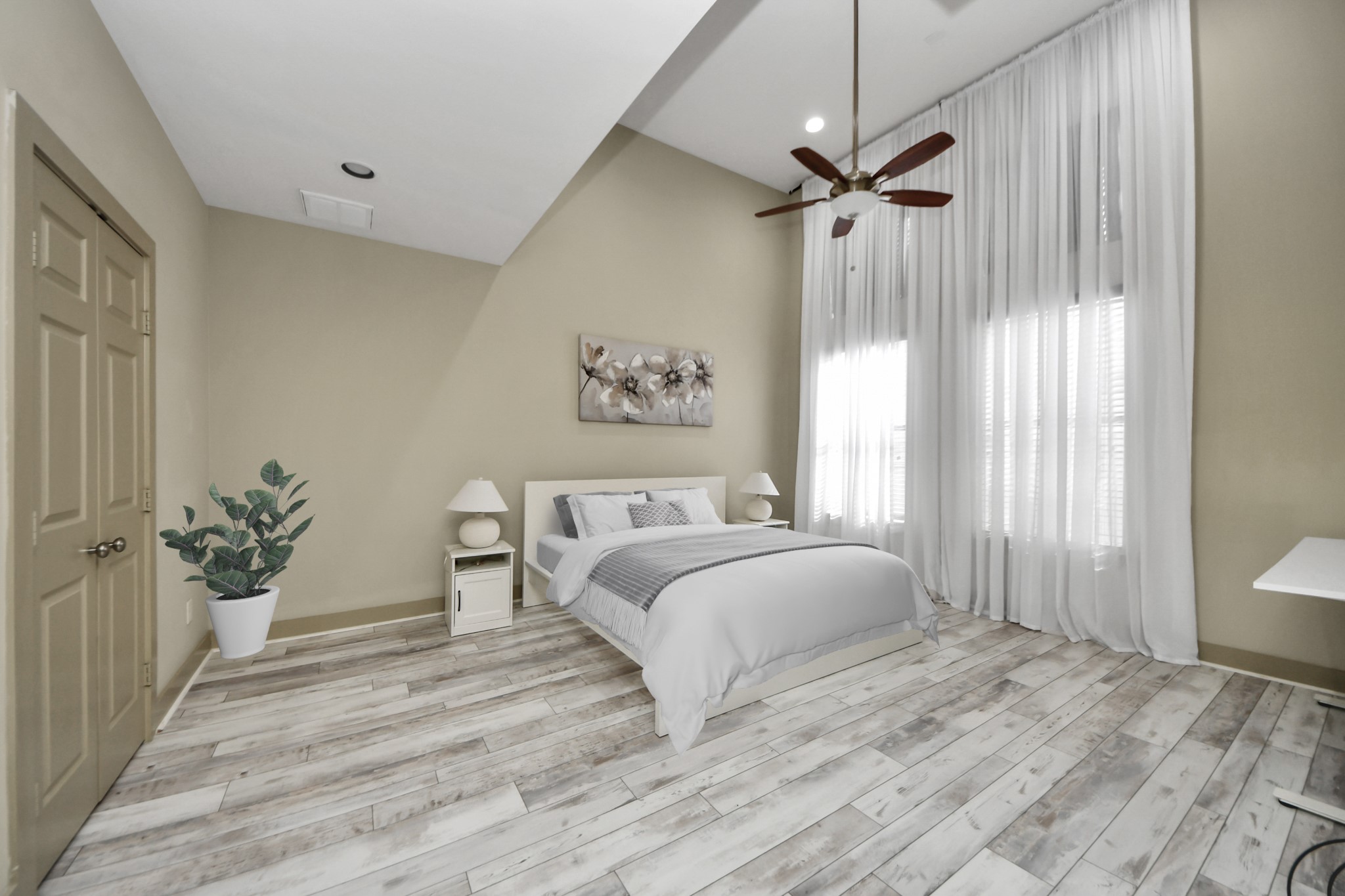 4510 Inker Street, Unit B Houston, TX 77007 - Photo 16 of 43 The primary suite located in the second story.