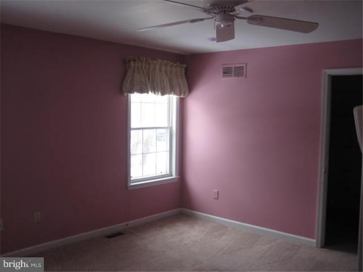 36 London Road Burlington, NJ 08016 - Photo 13 of 15 Gallery Image 13