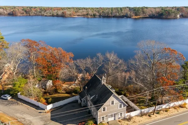 $599,900 | 553 Monponsett Street, Halifax, MA 02338