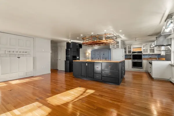 $599,900 | 553 Monponsett Street, Halifax, MA 02338
