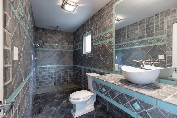 $794,300 | 1550 East Pointe Club Drive, Bloomington, IN 47401