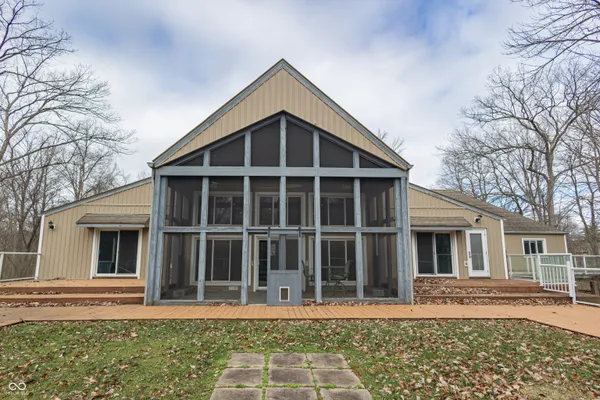 $794,300 | 1550 East Pointe Club Drive, Bloomington, IN 47401