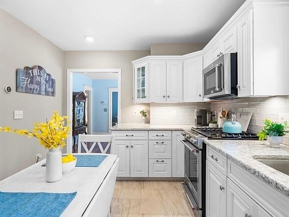 48 Newcomb Street, Unit 48 Arlington, MA 02474 - Photo 2 of 20