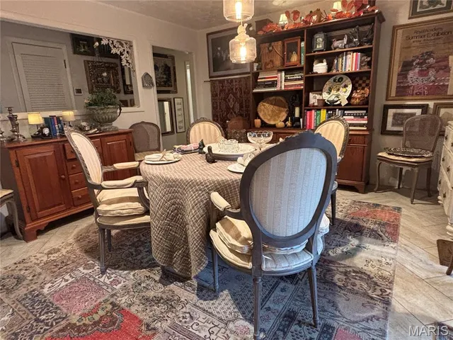 $299,900 | 501 Lovers Lane, Rolla, MO 65401