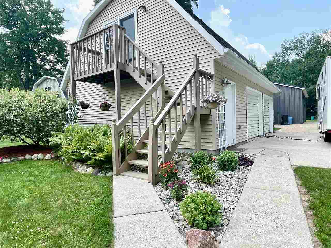3922 Pineland Point Gladwin, MI 48624 - Photo 37 of 48 Gallery Image 37